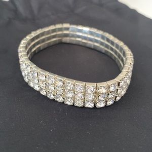Chrystal cuff